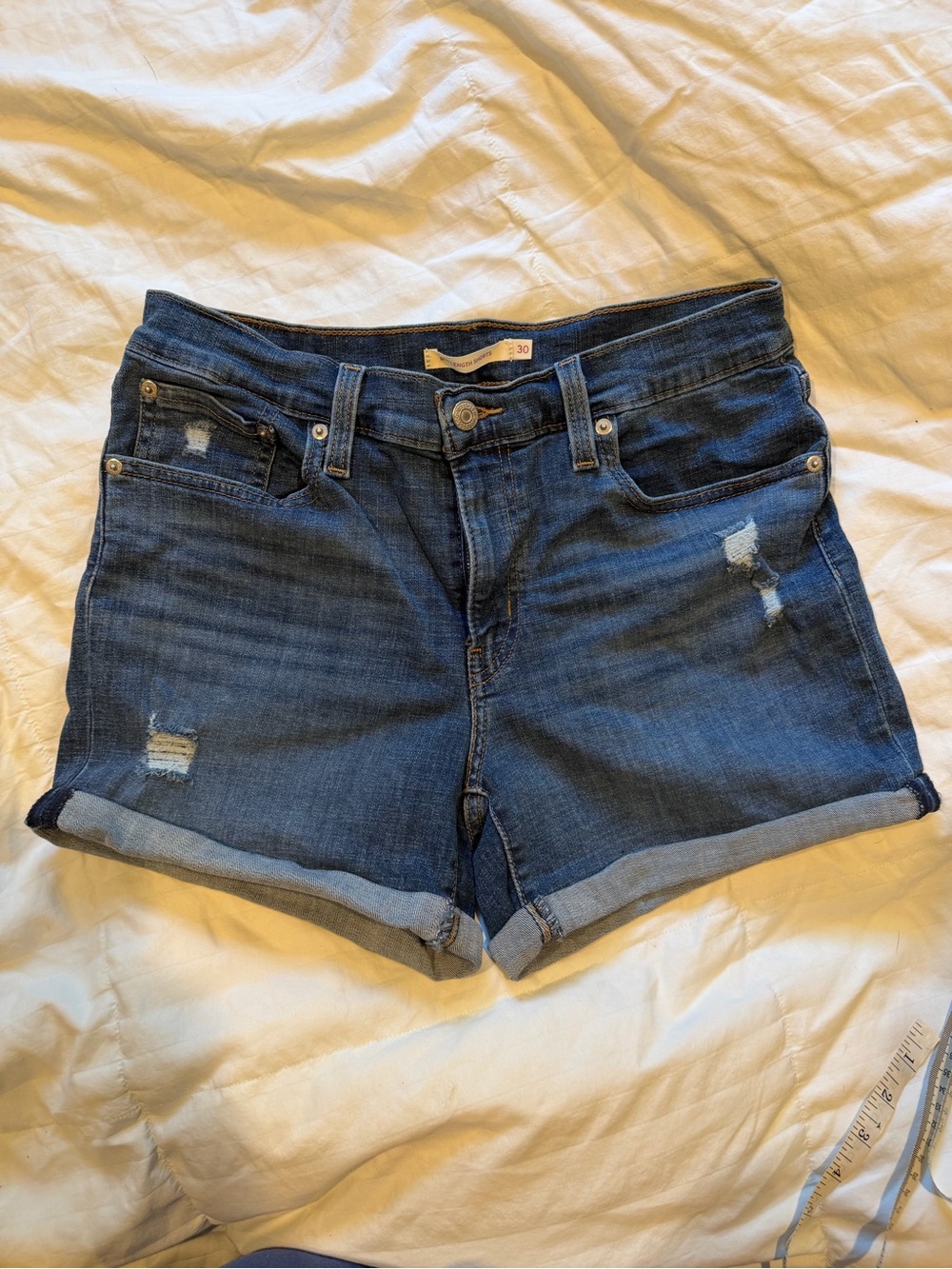 Levi’s Classic Dark Blue Denim Roll-Cuff Women’s Shorts